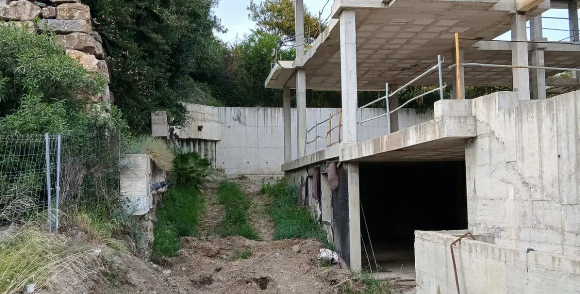 Продажа  жилого участка в Benahavís 14