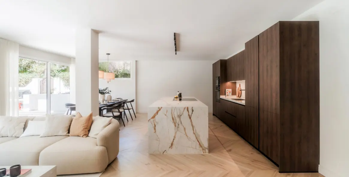 Продажа апартаментов на первом этаже в The Golden Mile 2