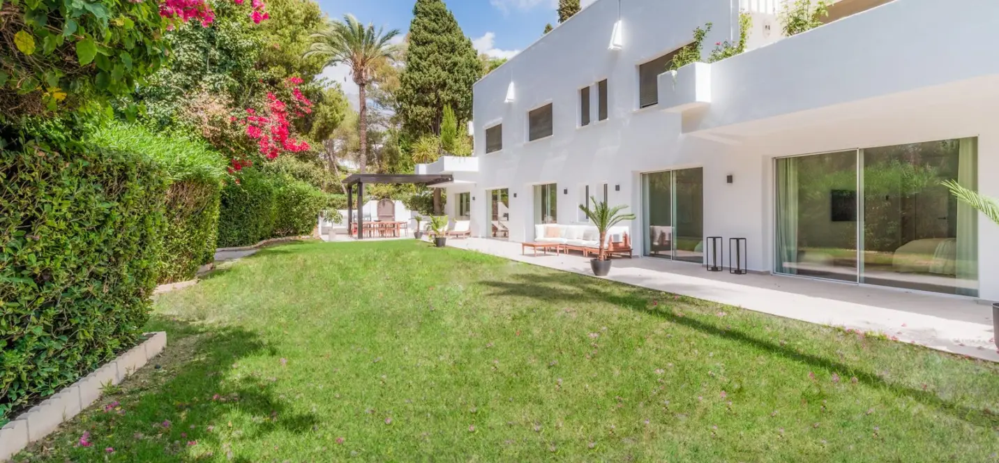 Venta de apartamento en planta baja en The Golden Mile 0