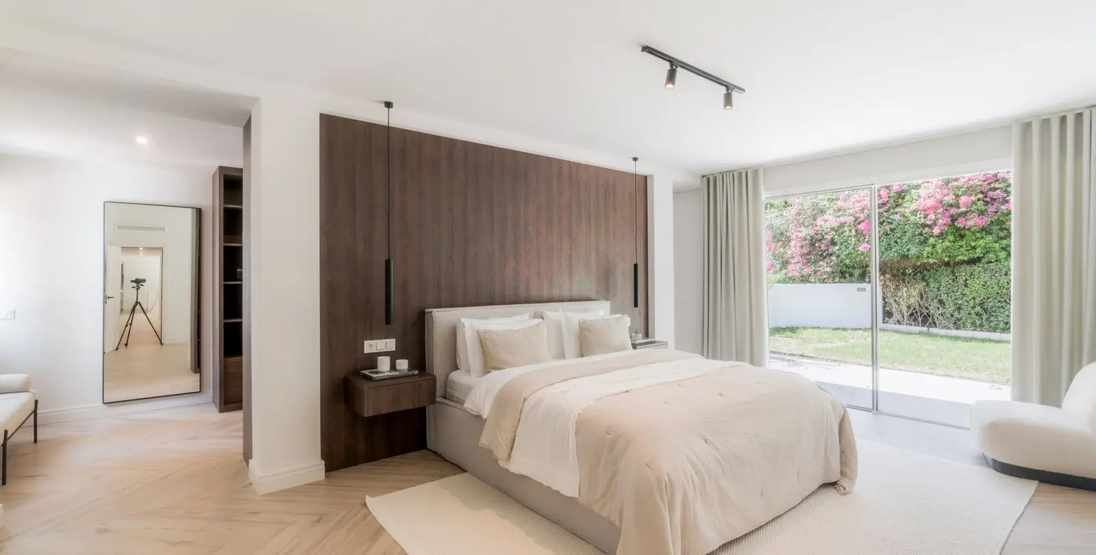Sale of ground floor apartment in The Golden Mile 3