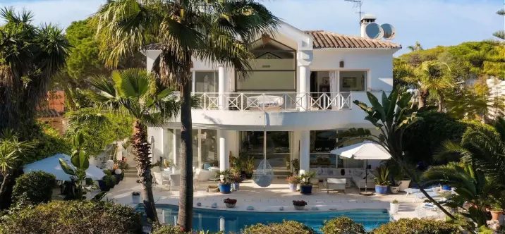 Продажа  отдельно стоящей виллы в New Golden Mile 0