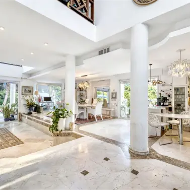 Продажа  отдельно стоящей виллы в New Golden Mile