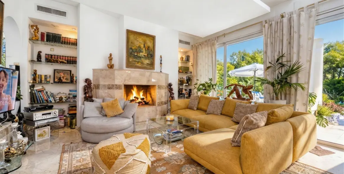 Продажа  отдельно стоящей виллы в New Golden Mile 7