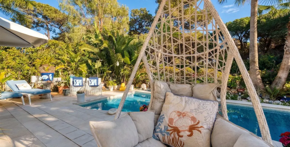 Продажа  отдельно стоящей виллы в New Golden Mile 17