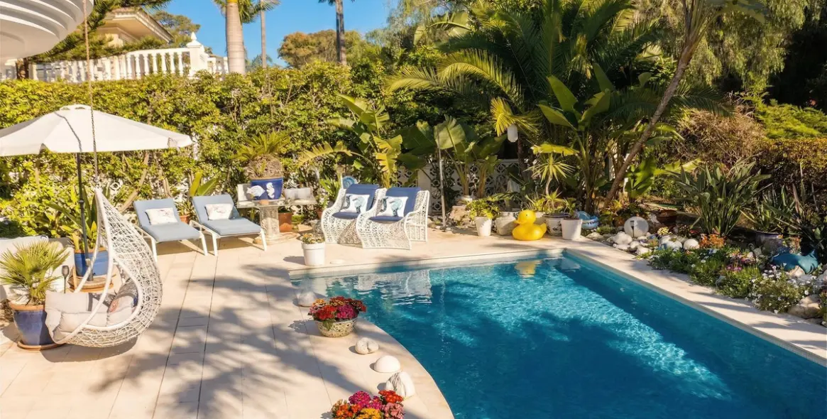 Продажа  отдельно стоящей виллы в New Golden Mile 25