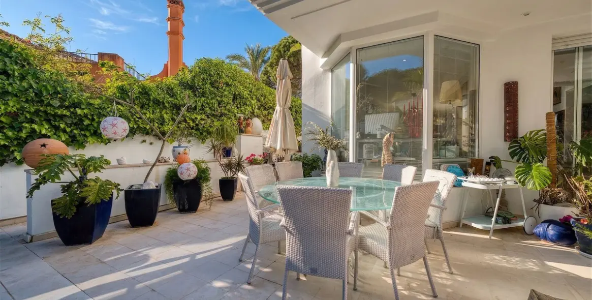 Продажа  отдельно стоящей виллы в New Golden Mile 38