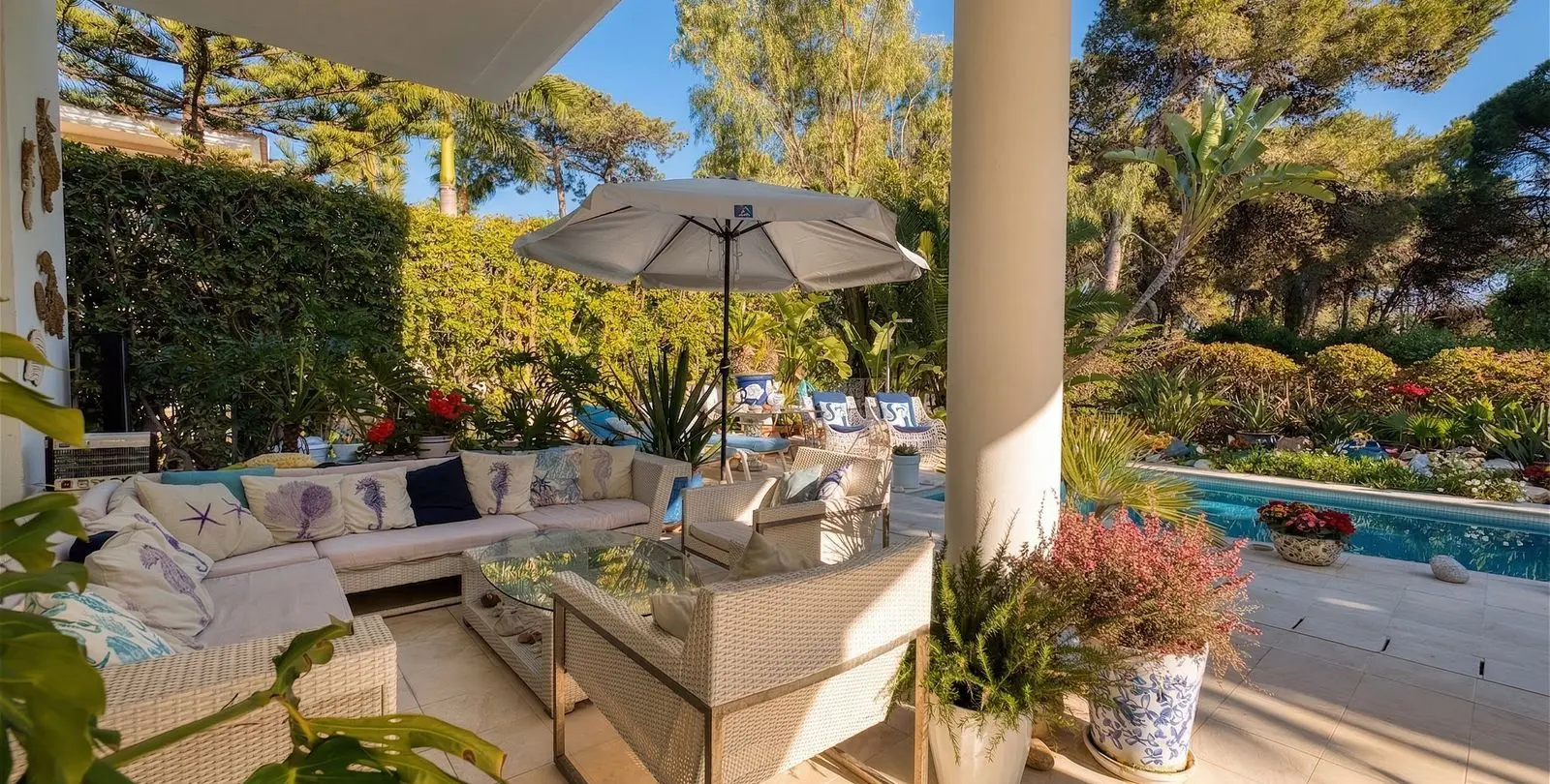 Venta de villa independiente en New Golden Mile 22