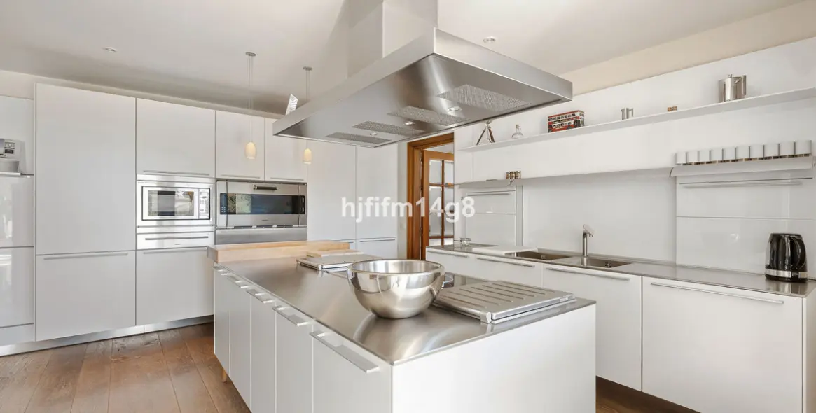 Продажа двухуровневого пентхауса в Nueva Andalucía 7