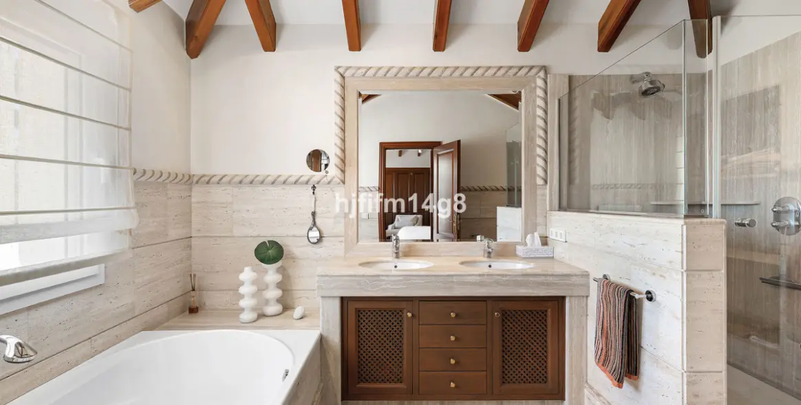 Продажа двухуровневого пентхауса в Nueva Andalucía 11