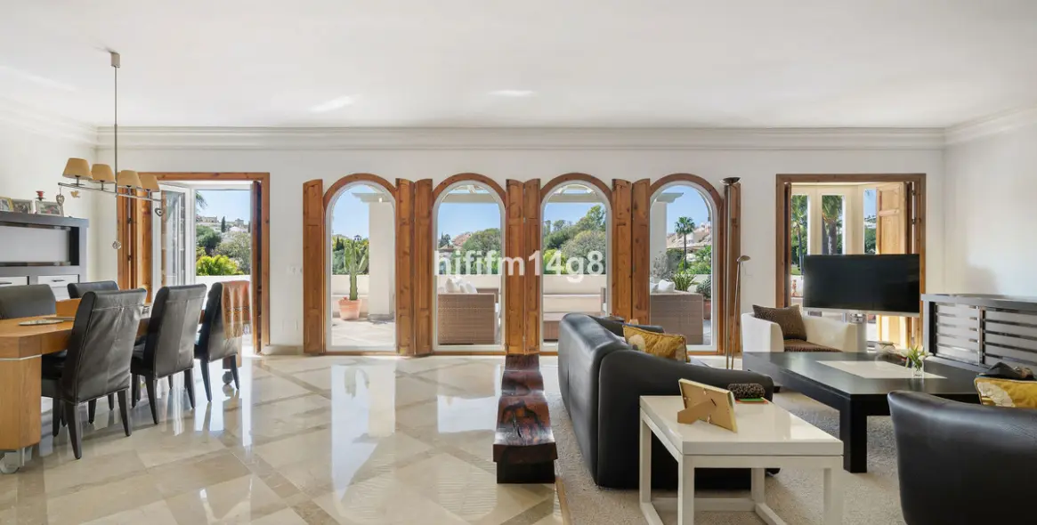 Продажа двухуровневого пентхауса в Nueva Andalucía 17