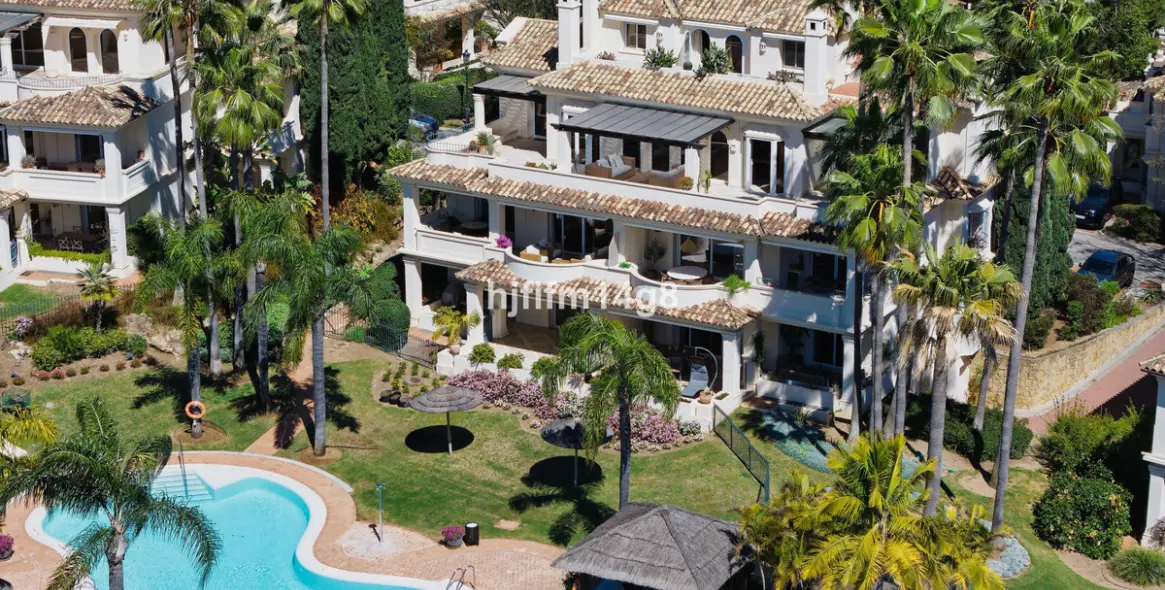 Продажа двухуровневого пентхауса в Nueva Andalucía 32