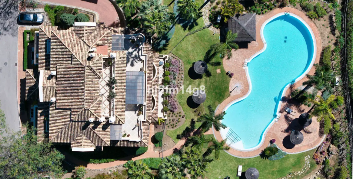 Продажа двухуровневого пентхауса в Nueva Andalucía 42