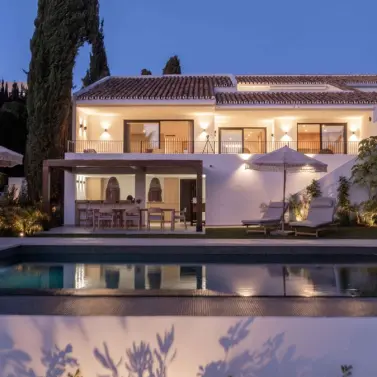 Продажа дома на две семьи в El Paraiso