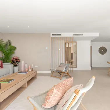 Продажа дома на две семьи в El Paraiso