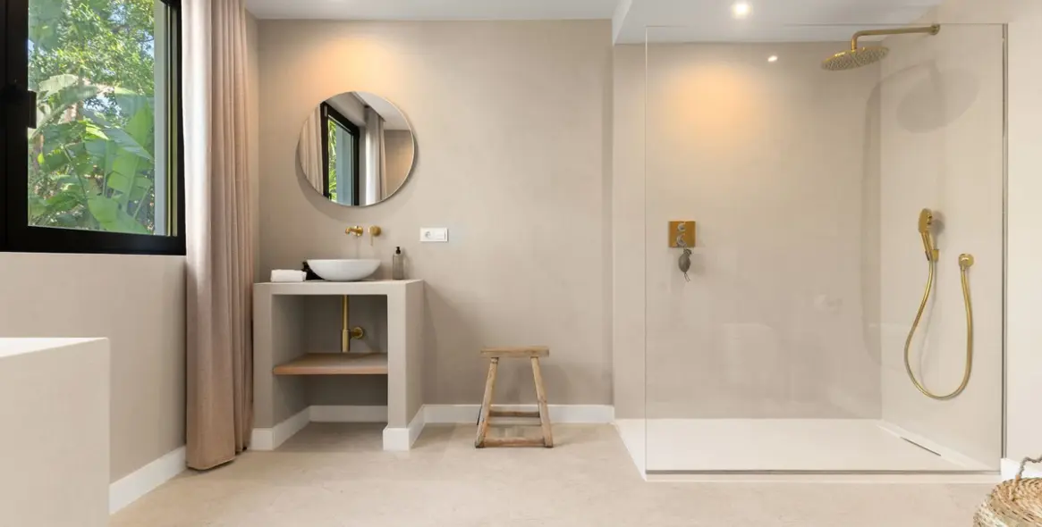 Продажа дома на две семьи в El Paraiso 9