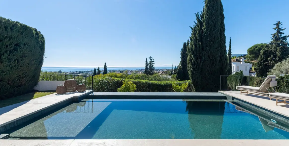 Продажа дома на две семьи в El Paraiso 16