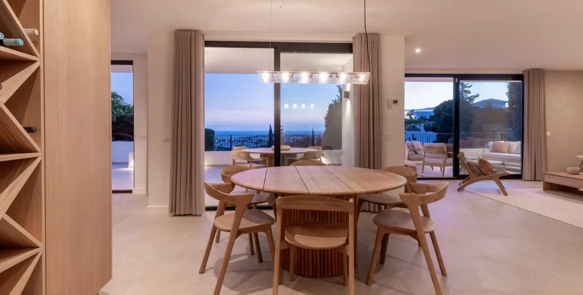 Продажа дома на две семьи в El Paraiso 24