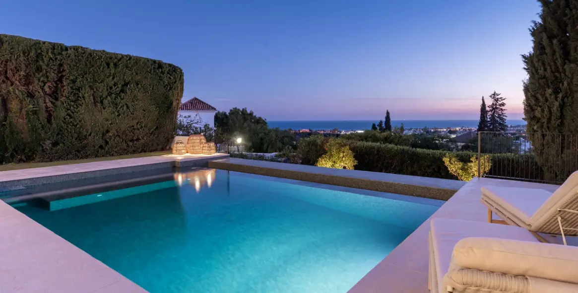 Продажа дома на две семьи в El Paraiso 26