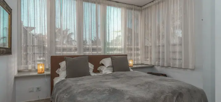 Продажа двухуровневого пентхауса в Puerto Banús 3