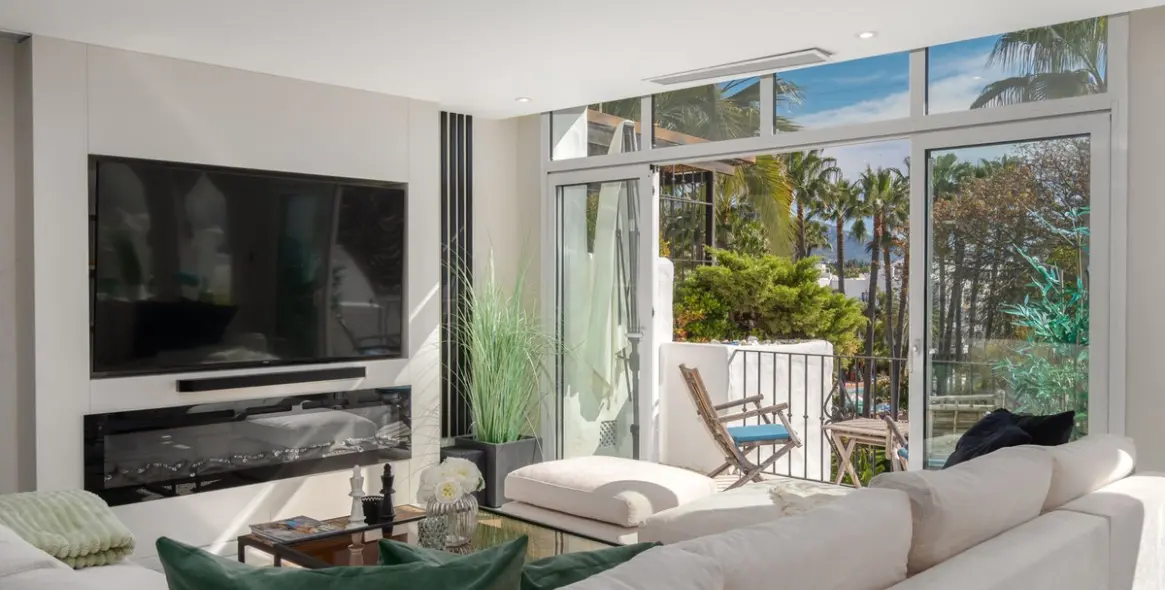 Продажа двухуровневого пентхауса в Puerto Banús 17