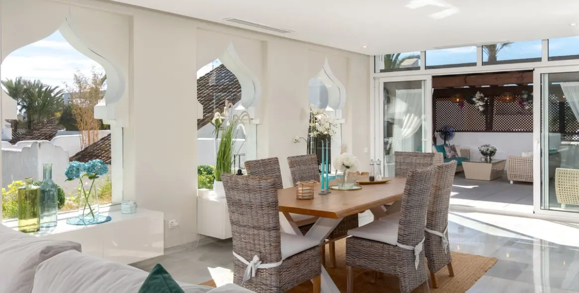 Продажа двухуровневого пентхауса в Puerto Banús 19