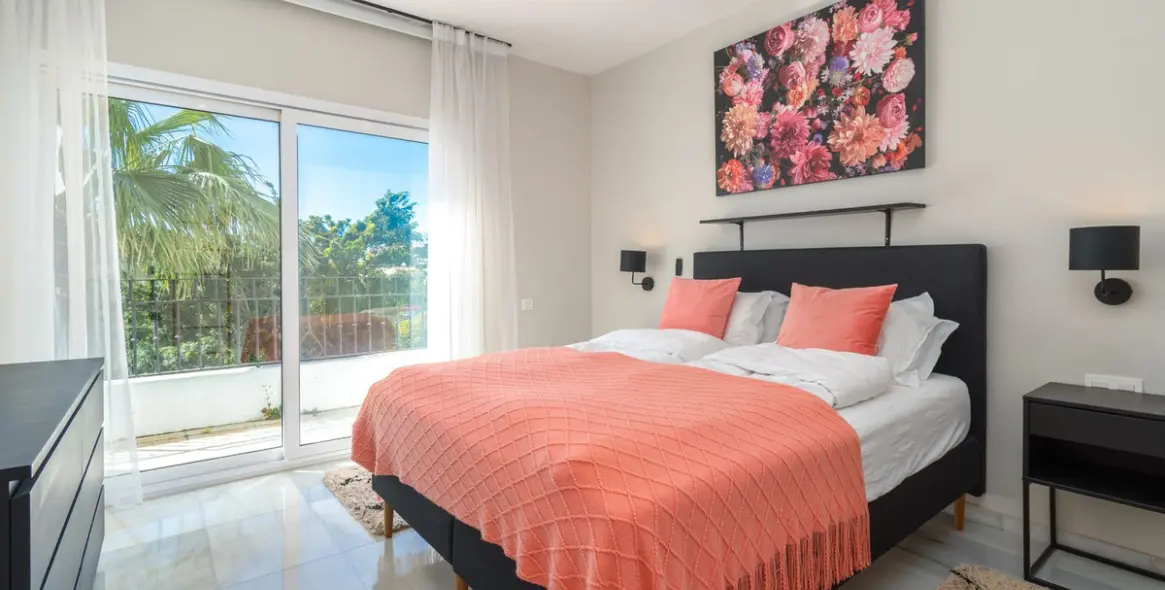 Продажа двухуровневого пентхауса в Puerto Banús 22