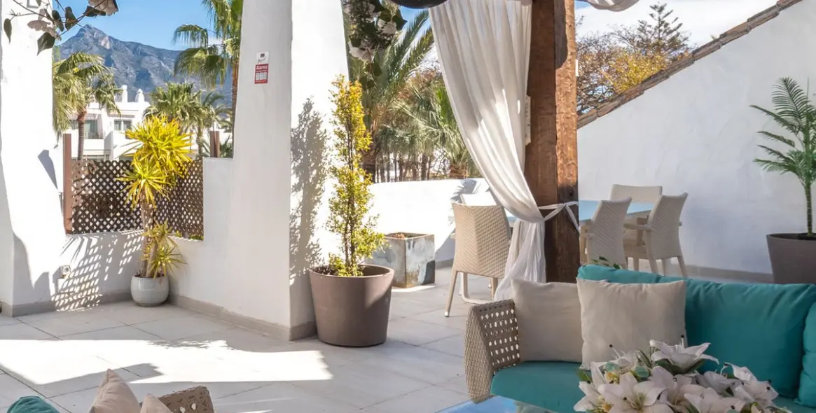 Продажа двухуровневого пентхауса в Puerto Banús 29