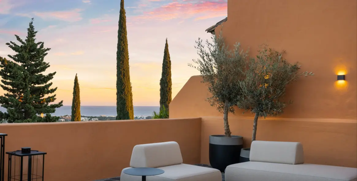 Продажа двухуровневого пентхауса в Nueva Andalucía 8