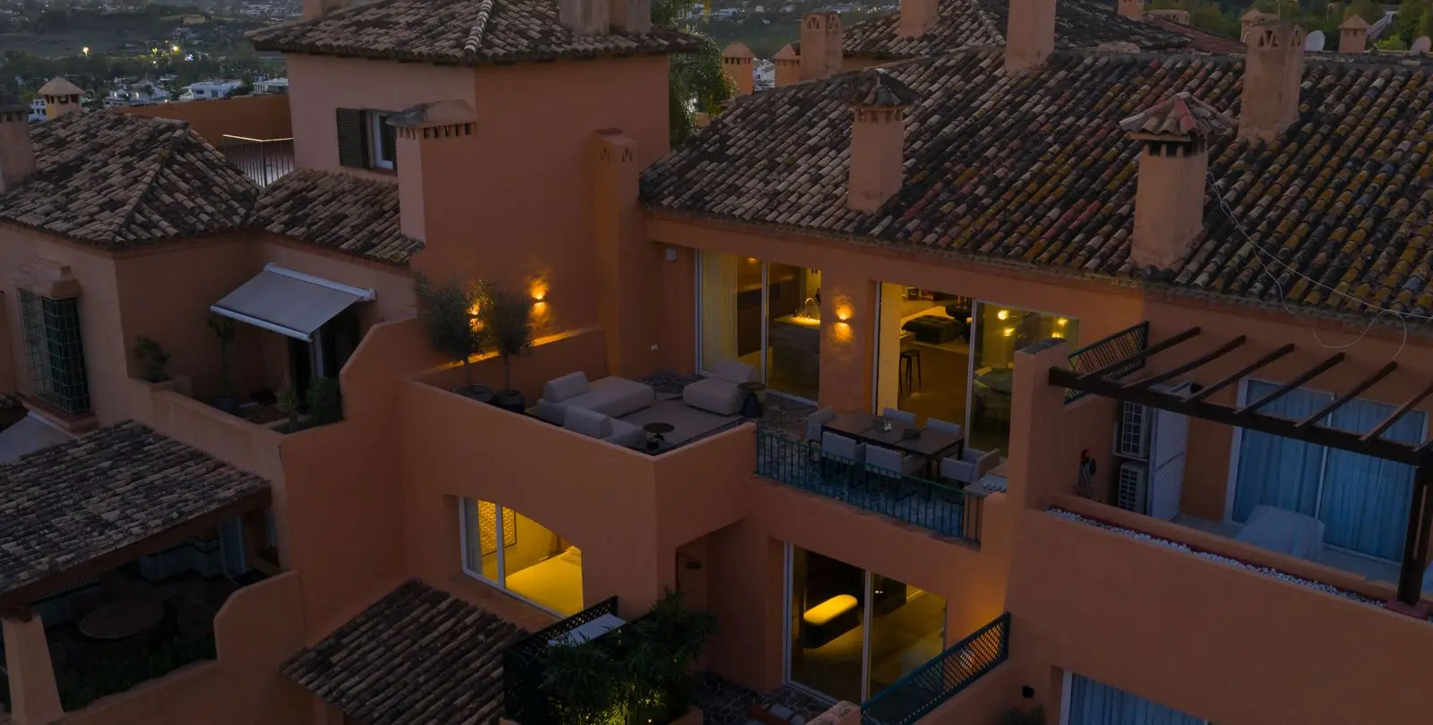 Sale of penthouse duplex in Nueva Andalucía 1