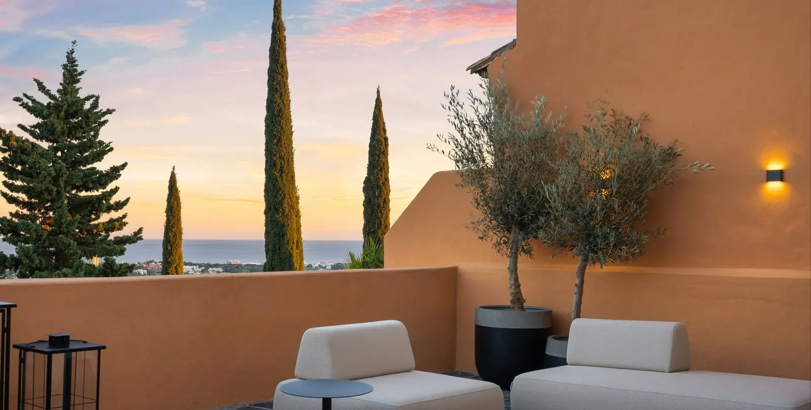Sale of penthouse duplex in Nueva Andalucía 8