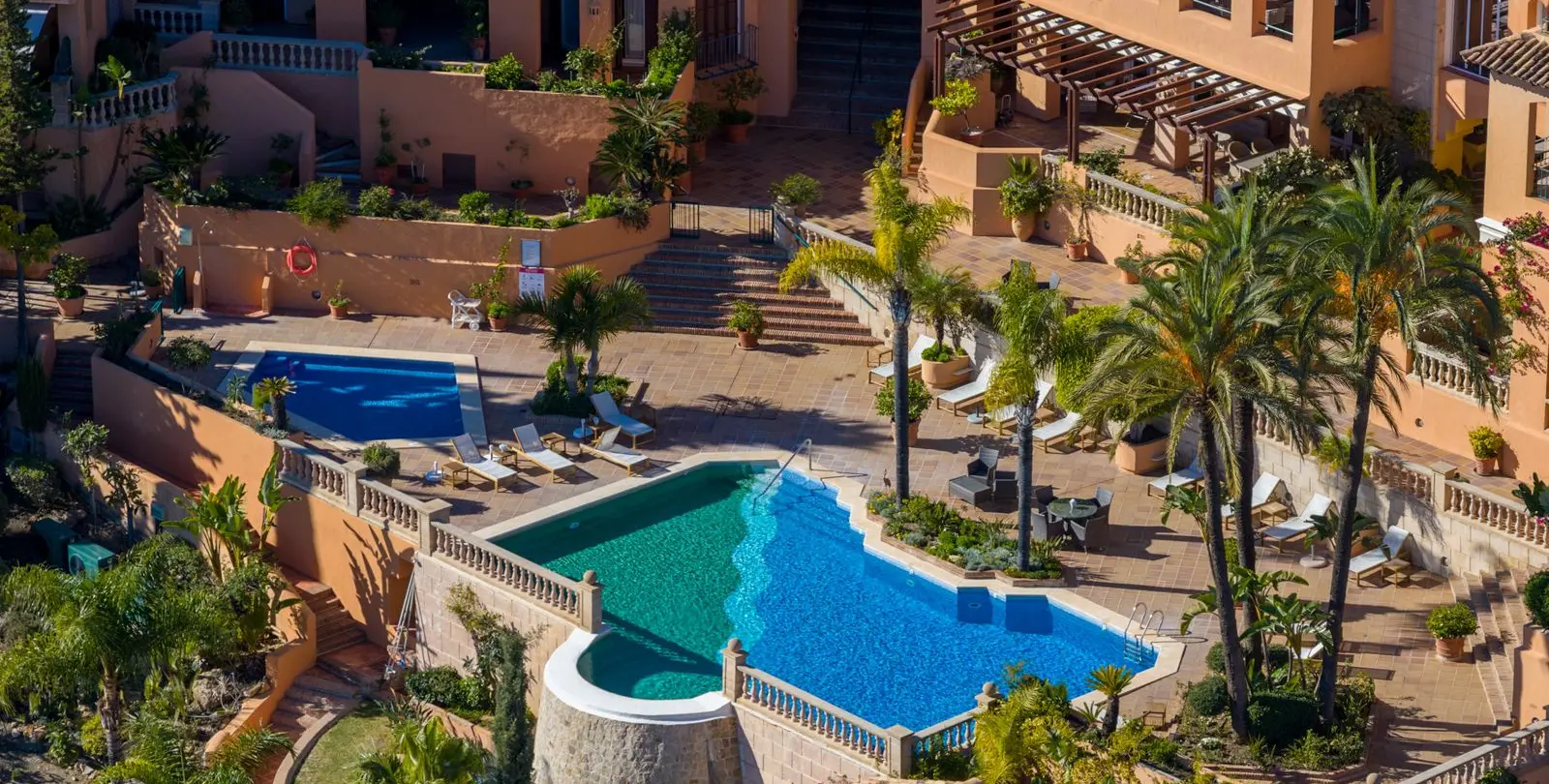 Sale of penthouse duplex in Nueva Andalucía 15