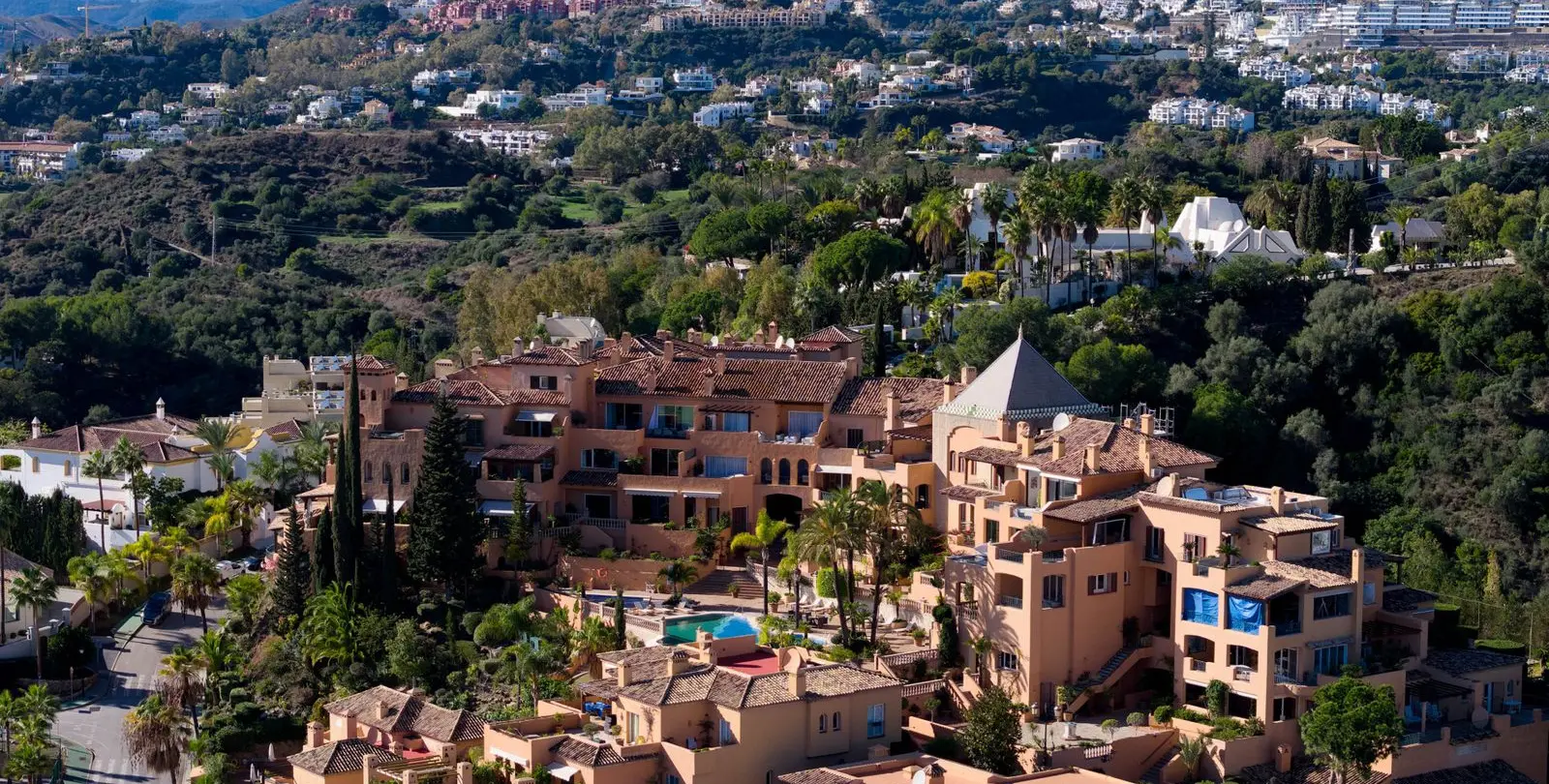 Sale of penthouse duplex in Nueva Andalucía 16