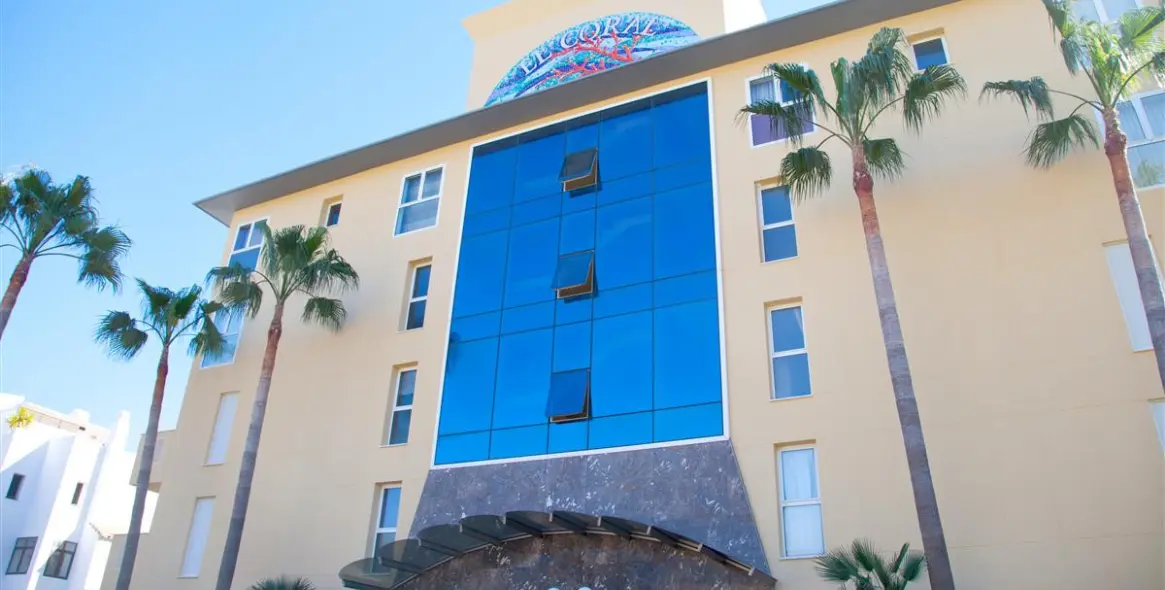 Short-term rent of middle floor apartment in Estepona 22