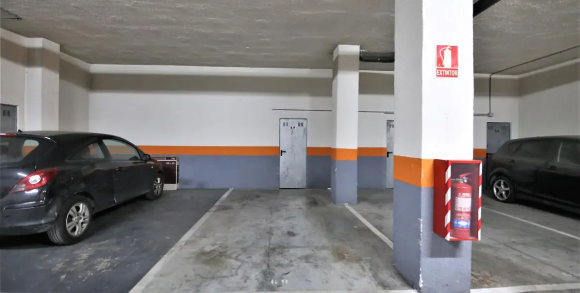 Short-term rent of middle floor apartment in Estepona 21