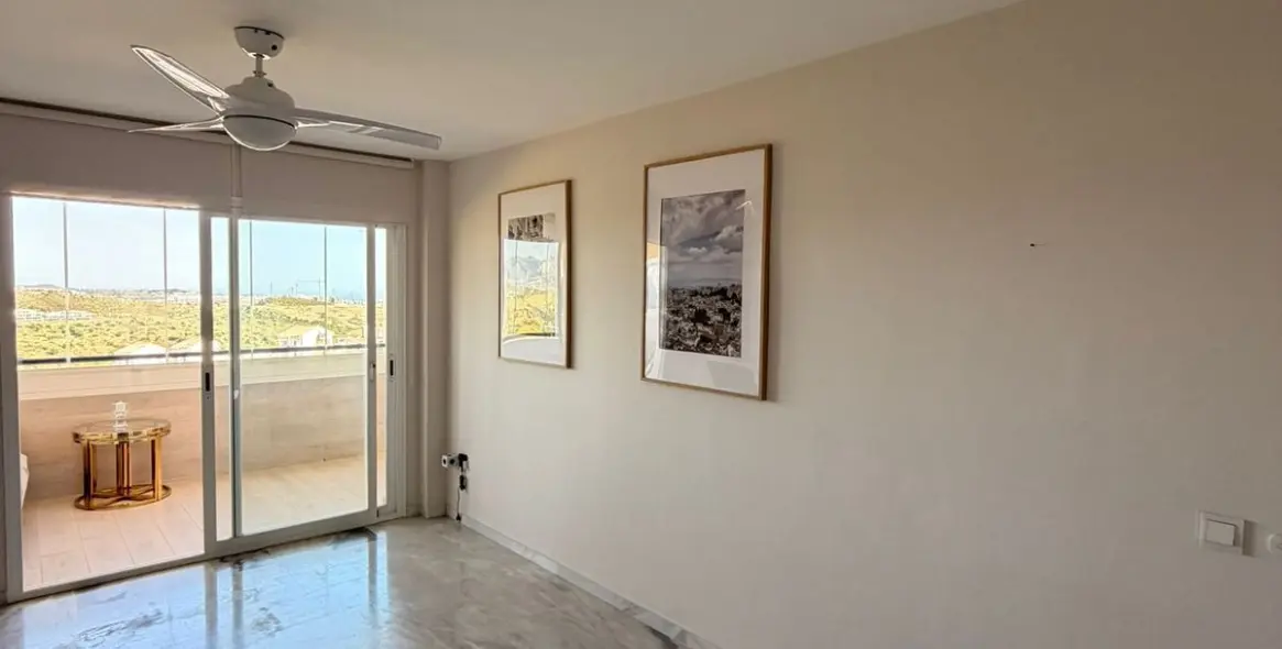 Alquiler a largo plazo de apartamento en planta media en Mijas 7