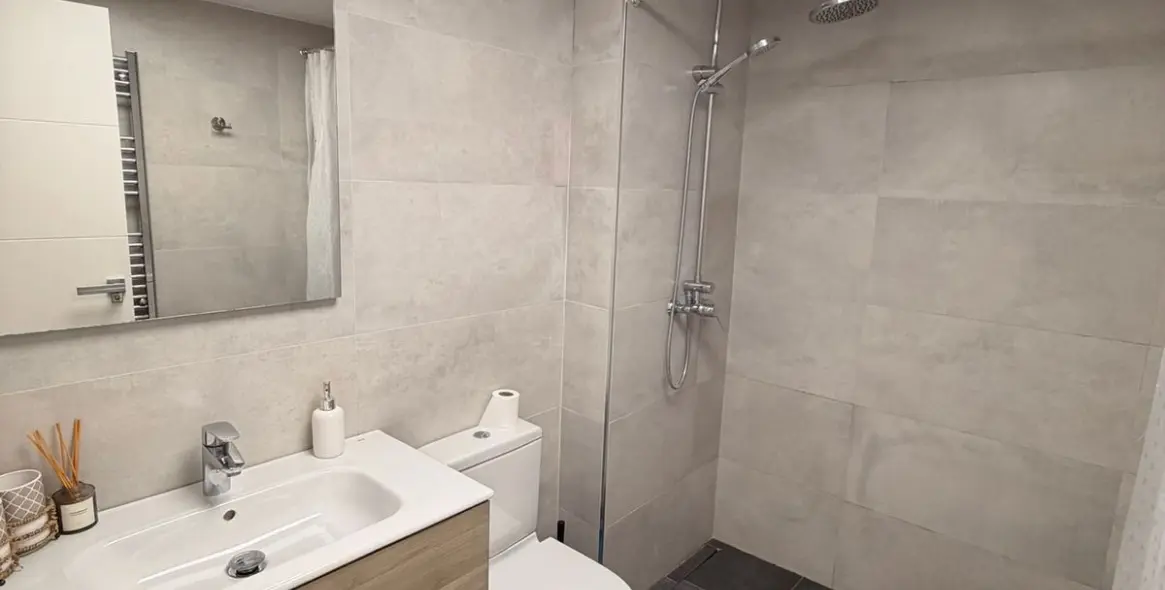 Alquiler a largo plazo de apartamento en planta media en Mijas 13