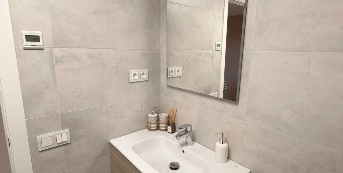 Alquiler a largo plazo de apartamento en planta media en Mijas 15