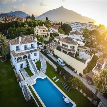 Alquiler a largo plazo de villa independiente en Nueva Andalucía