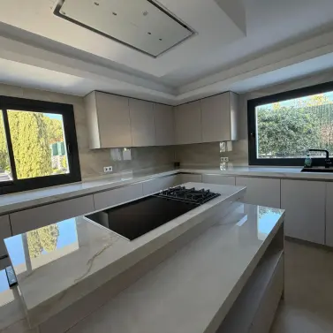 Alquiler a largo plazo de villa independiente en Nueva Andalucía