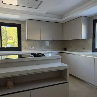 Alquiler a largo plazo de villa independiente en Nueva Andalucía