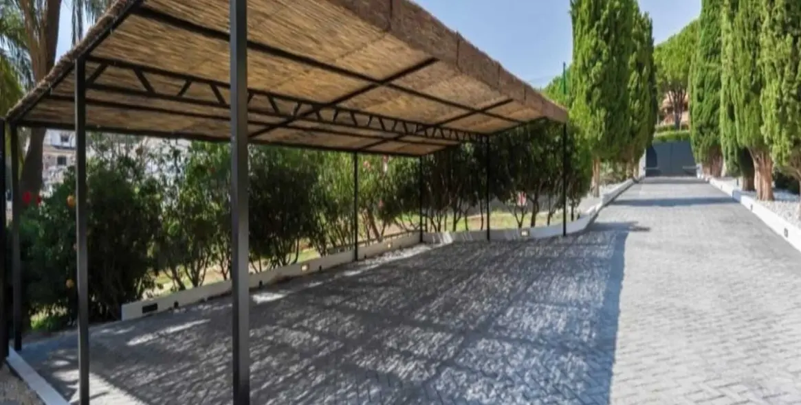 Alquiler a largo plazo de villa independiente en Nueva Andalucía 18