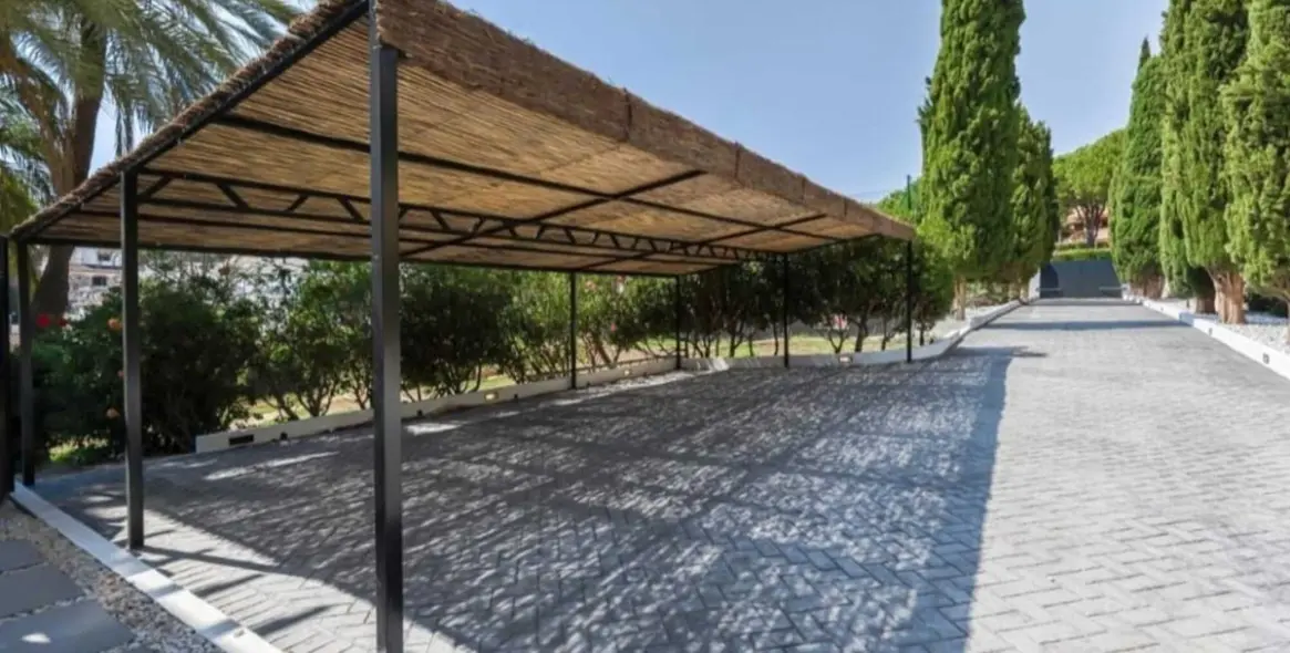 Long-term rent of detached villa in Nueva Andalucía 24