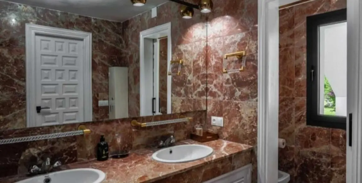 Long-term rent of detached villa in Nueva Andalucía 29