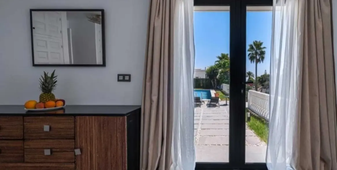 Long-term rent of detached villa in Nueva Andalucía 32