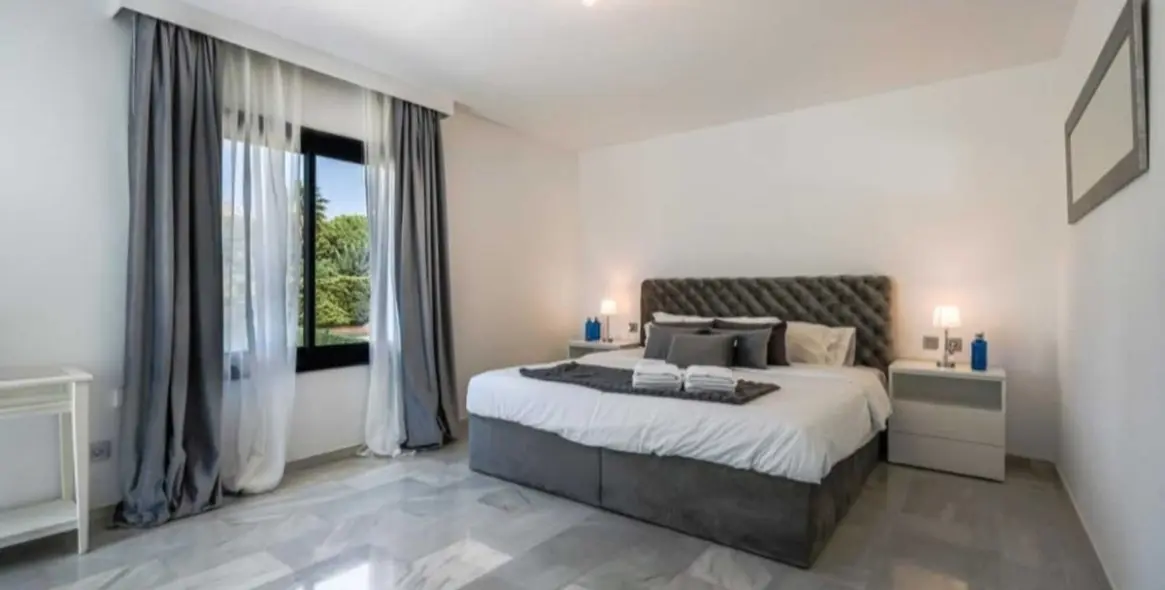 Long-term rent of detached villa in Nueva Andalucía 38