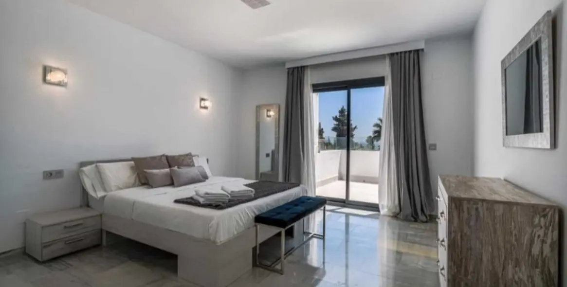 Long-term rent of detached villa in Nueva Andalucía 45