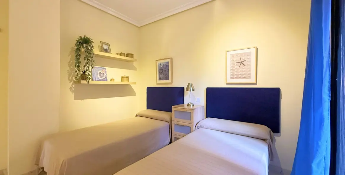 Sale of middle floor apartment in Casares Playa 17