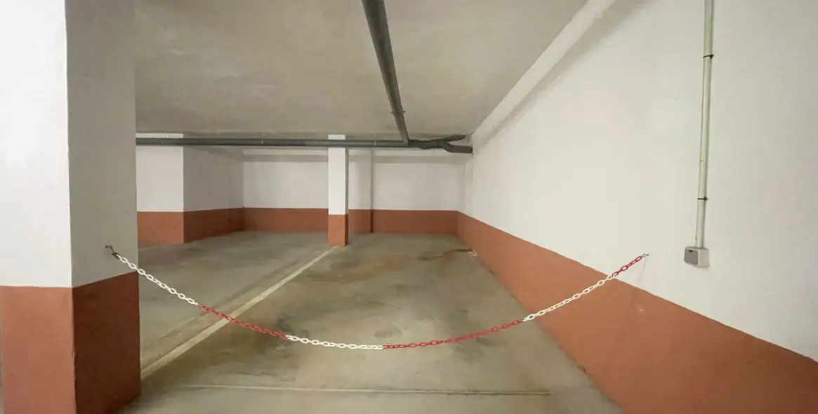 Sale of middle floor apartment in Casares Playa 27