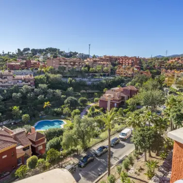 Продажа апартаментов на среднем этаже в Reserva de Marbella