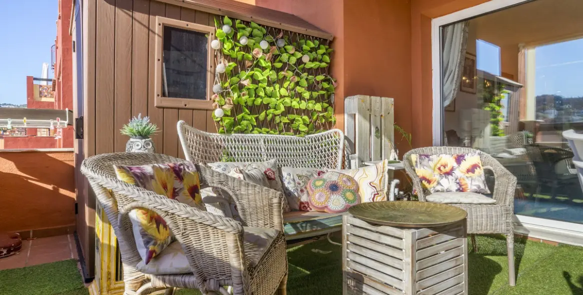 Продажа апартаментов на среднем этаже в Reserva de Marbella 27